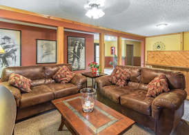 Rodeway Inn Rifle 3