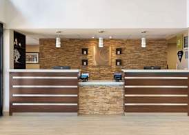 Comfort Suites Northside Hospital Gwinnett 4