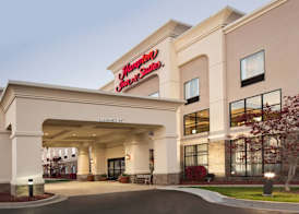 Hampton Inn & Suites Detroit/Sterling Heights 2