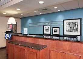Hampton Inn & Suites Grand Rapids-Airport 28th St 2