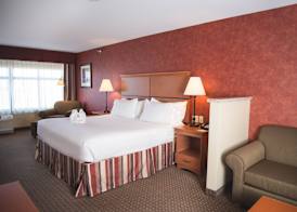Holiday Inn Express & Suites LOVELAND by IHG 4