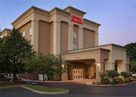 Hampton Inn & Suites Greenfield 2