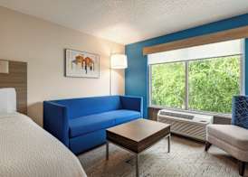 Holiday Inn Express & Suites HAGERSTOWN by IHG 5