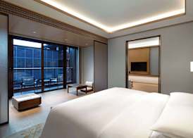Wyndham Grand Xinchang Downtown 5