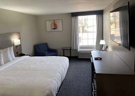 Days Inn & Suites by Wyndham Tahlequah 3