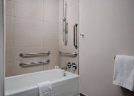 Sheraton Grand Rapids Airport Hotel 5