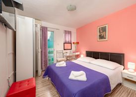 Damira Rooms 4