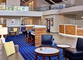 Sonesta Simply Suites Memphis East Poplar Pike ​ 3