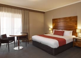 Quality Hotel Dickson 5