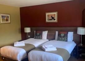 Newburgh Inn 5