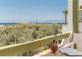 Studios Vrettos Beachside Hotel 3