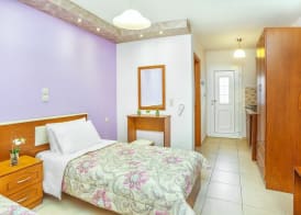 Anna Family 4