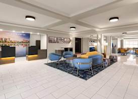 La Quinta Inn & Suites by Wyndham Bessemer 4
