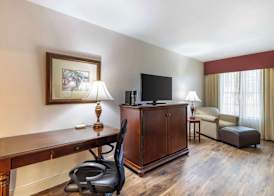 Best Western Plus Steeplegate Inn 5