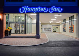Hampton Inn Salem, Ma 4