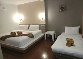 Charming Lipe Beach Resort 4