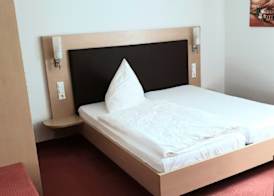 LILTON Hotel Zuffenhausen 3