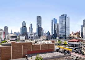 Days Inn by Wyndham Long Island City 4