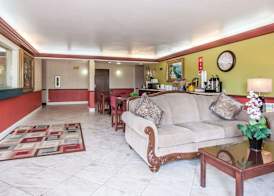 Econo Lodge Dexter 4