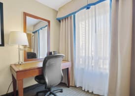 Sandman Hotel & Suites London Downtown 5