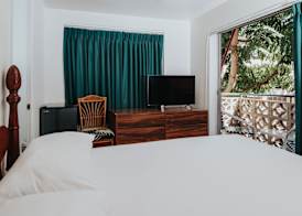 Royal Grove Waikiki 3