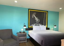Super 8 by Wyndham Wichita Falls 4