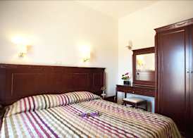Lito Beach Hotel 2