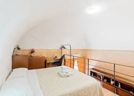 GuestHost - Castello Ursino Balcony Apartment x5 2
