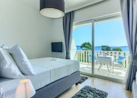 Hotel Riva Kaštela with swimming pool 4