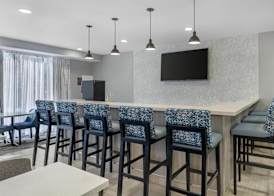 Best Western Plus Fresno Airport Hotel 3