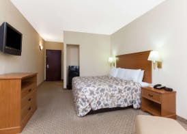 Days Inn by Wyndham San Antonio at Palo Alto 4