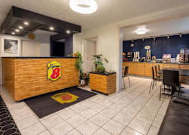 Super 8 by Wyndham Wooster 2