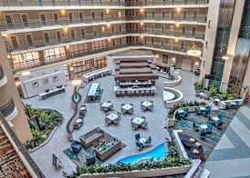 Embassy Suites by Hilton Indianapolis North 4