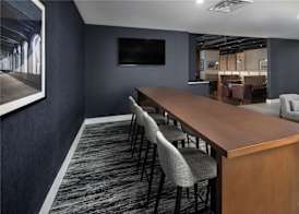 DoubleTree by Hilton Kansas City Airport 2