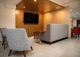 Holiday Inn Express & Suites WEST CHESTER by IHG 5