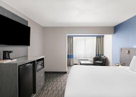 Travelodge Inn & Suites by Wyndham Anaheim on Disneyland Dr 4
