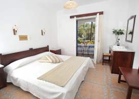 Paros Inn Seafront by GHH 5