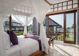 Swan Paradise A Pramana Experience 3