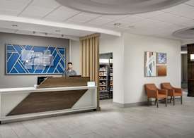 Holiday Inn Express & Suites KNOXVILLE-CLINTON by IHG 2