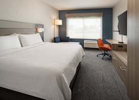 Holiday Inn Express & Suites FRESNO AIRPORT by IHG 5