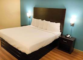 Days Inn by Wyndham Troy IL 5