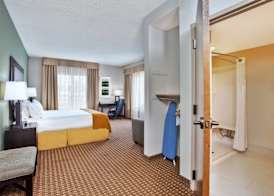 Holiday Inn Express & Suites HARRINGTON by IHG 4