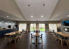 AmericInn by Wyndham Fort Atkinson 4