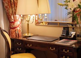 River Chateau Hotel 4