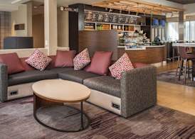 Courtyard by Marriott Dulles Airport Chantilly 2