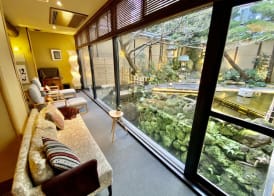 NISHIYAMA RYOKAN Established in 1953 3