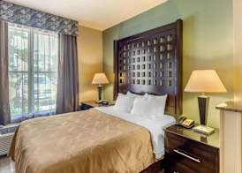Quality Suites Sherman 5