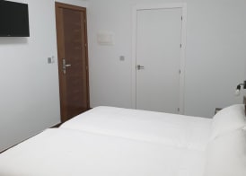 Mesón Hostal La Cabaña 5