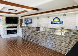 Days Inn by Wyndham Sharonville 4