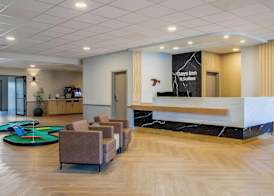 Days Inn & Suites by Wyndham West Edmonton 3